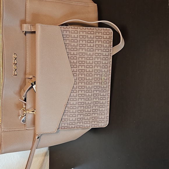 bebe tote with crossbody included - Picture 3 of 14